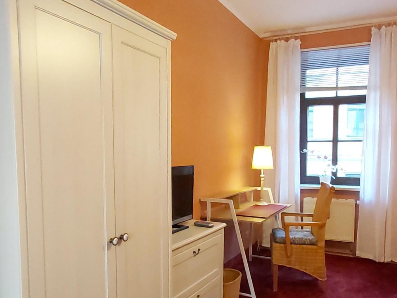 City-ferienwohnungen-dresden - Zentral Gelegen Im Haus Louisenstrasse 11 - Dresden-neustadt Apartament Drezno