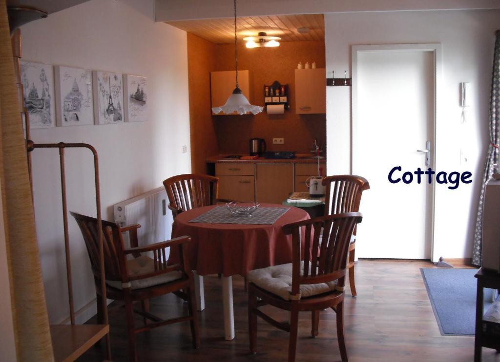 Apartament City-ferienwohnungen-dresden - Zentral Gelegen Im Haus Louisenstrasse 11 - Dresden-neustadt *